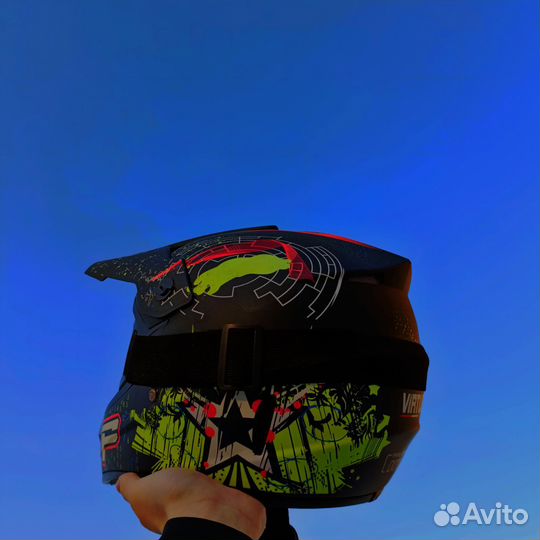Кроссовый шлем