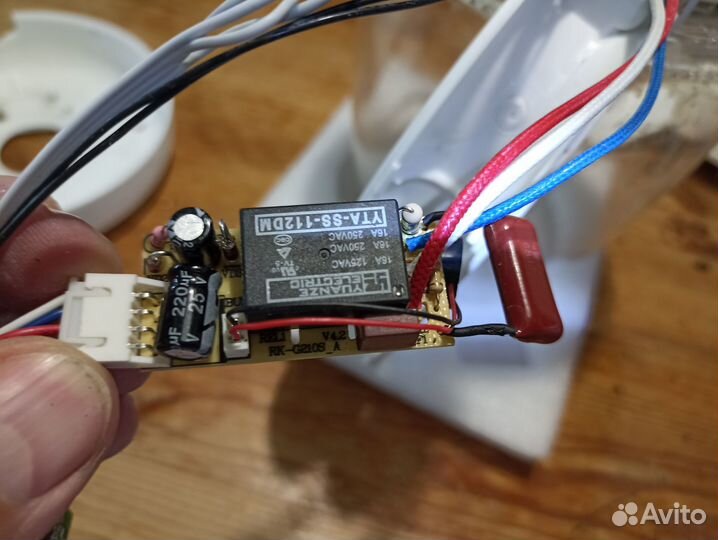 Чайник Redmond SkyKettle RK-G211S на запчасти