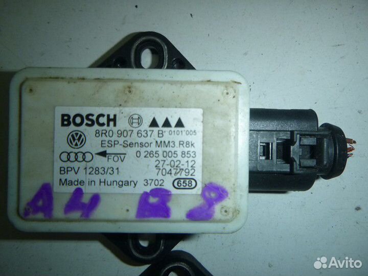 Датчик ускорения audi A4 B8 2007