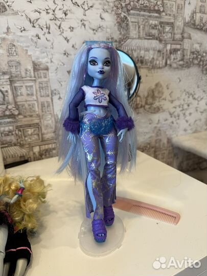 Кукла Monster High Эбби Боминейбл