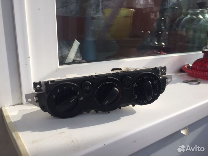 Блок управления печкой Ford Focus 2