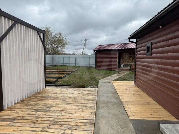 Дом 184,5 м² на участке 11,9 сот.