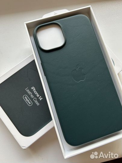 Чехол на iPhone 14
