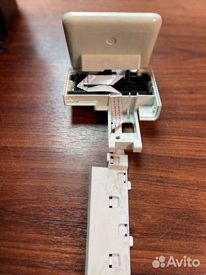 B3Q10-60145 Крепление панели управления HP M426