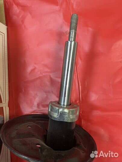 Амортизатор передний