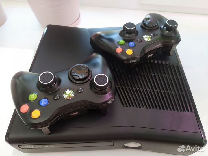 Xbox 360 slim 250gb freeboot