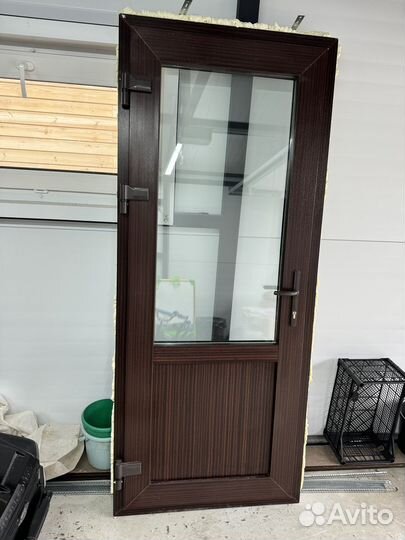 Дверь пластиковая пвх входная теплая