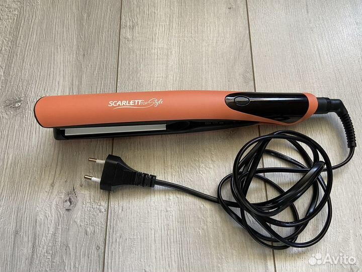 Выпрямитель-утюжок для волос