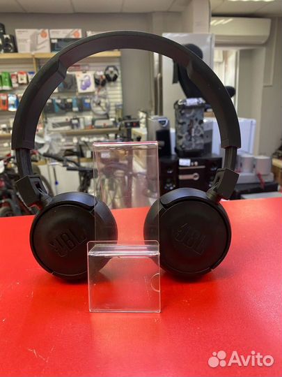 Беспроводные наушники JBL T450BT