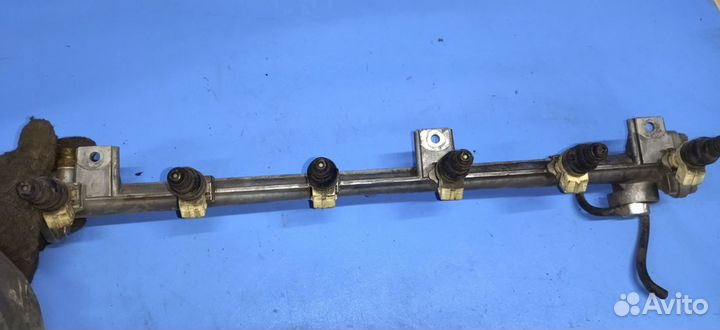 Топливная рампа Mercedes-Benz W140