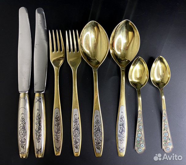 Серебряный набор столовых приборов