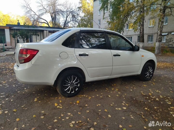 LADA Granta 1.6 МТ, 2013, 137 000 км