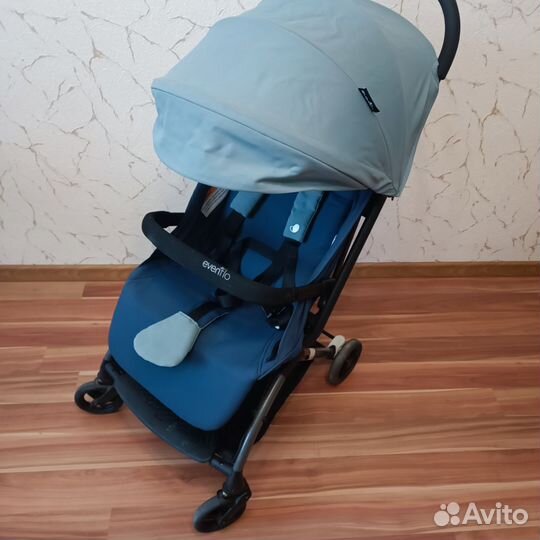 Коляска прогулочная