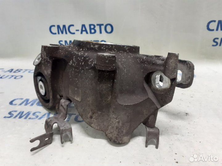 Кулак поворотный задний правый Audi A8 D4 3.0