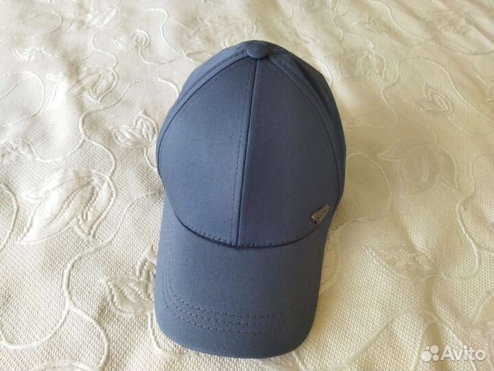 Бейсболка новая