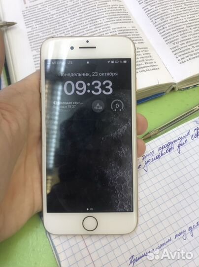 iPhone 8, 64 ГБ