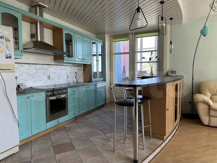 3-к. квартира, 97 м², 2/3 эт.