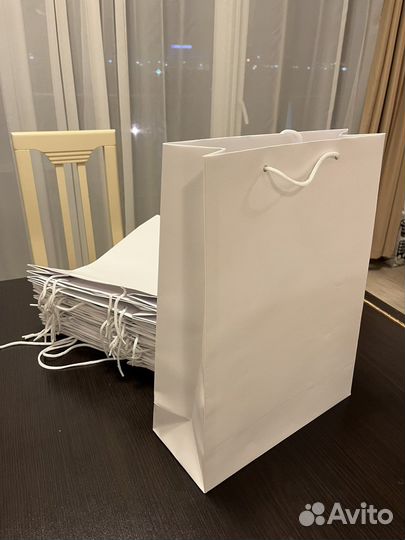 Пакет подарочный 40х30х12 белый — 16 шт