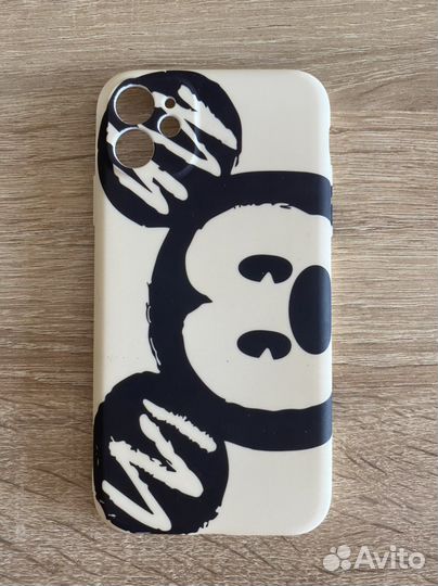 Чехол на iPhone 11