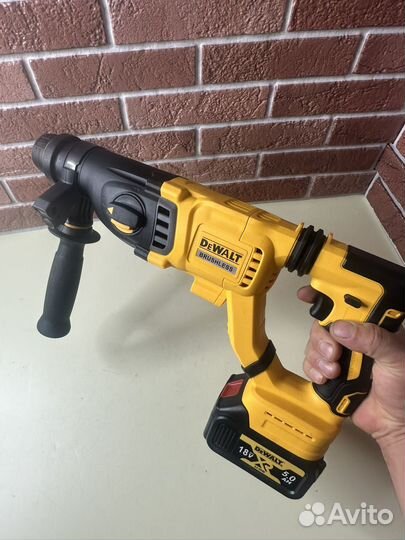 Аккумуляторный перфоратор dewalt 18v