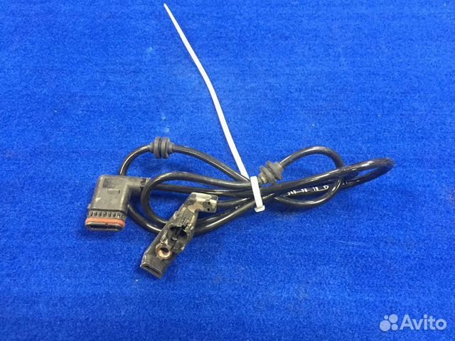 Mercedes A2215409810 датчик износа колодок