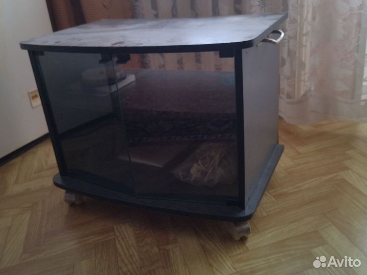Тумбочка под телевизор