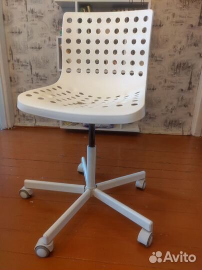 Компьютерное кресло Икеа