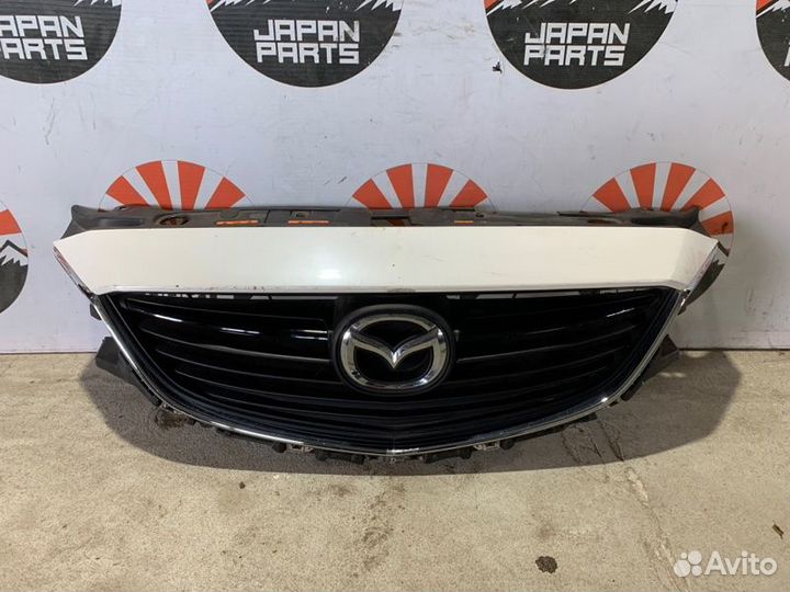 Решетка радиатора Mazda Mazda6