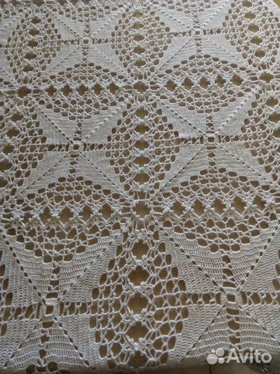 Скатерть вязаная крючком 1,5 х 2,3 м