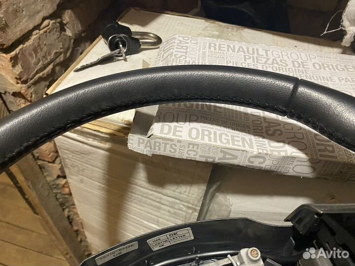 Оригинальный руль на Рено Колеос, не перетянутый