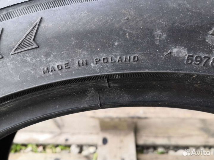 Bridgestone Blizzak LM-25 225/45 R18