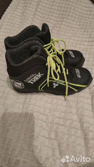 Лыжные ботинки