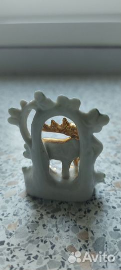 Фарфоровая статуэтка 