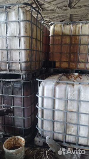 Пластиковые кубы и емкость 10кубов