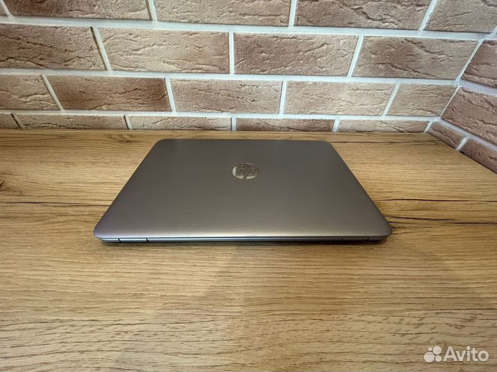 HP elitebook 840 G4 (core I5-7300U+SSD 256GB+8GB)