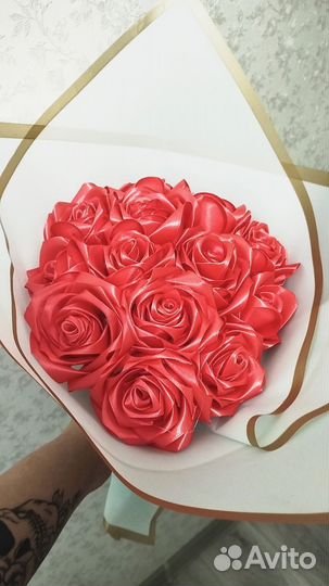 Букет из бабочек и атласных лент