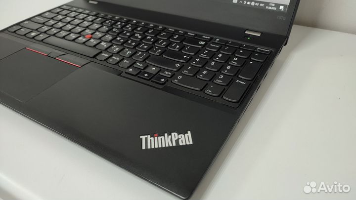 Ноутбук Thinkpad T570 i7-6600/16/256