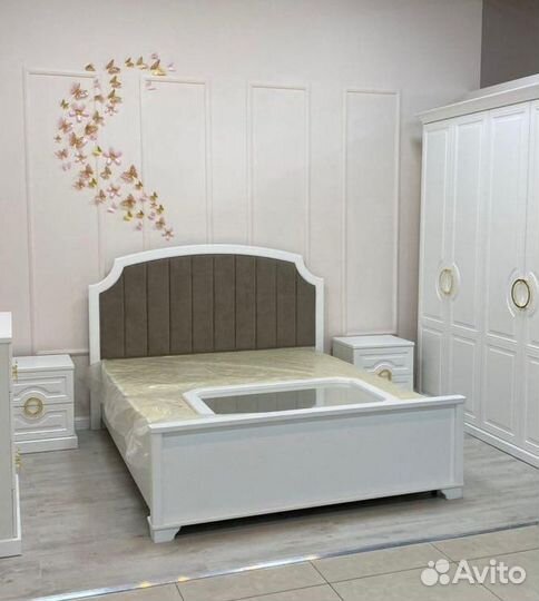 Спальный гарнитур Адель