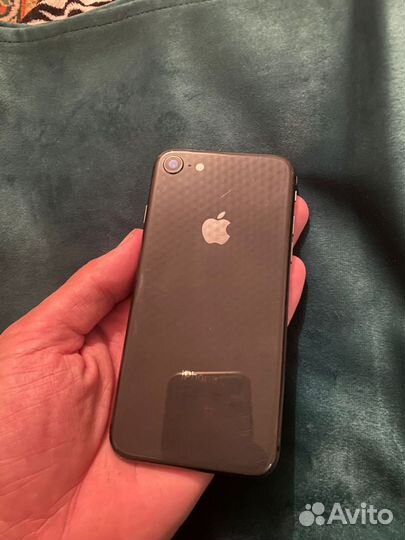 Телефон iPhone 8 64 gb