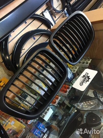 Решетки радиатора BMW (ноздри)