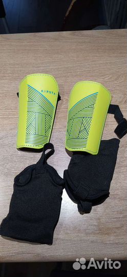 Футбольные щитки Kipsta