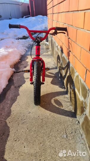 Детский велосипед 16 Specialized