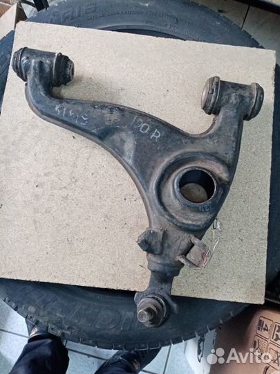 Рычаг правый mercedes W124