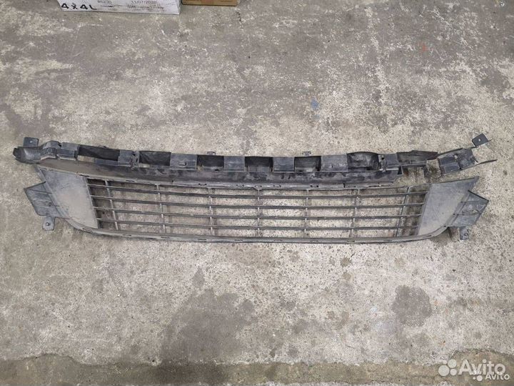 Решетка в бампер Renault Scenic 3 (2009 - 2012)