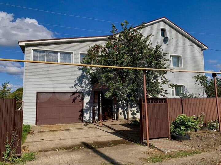 Дом 283,4 м² на участке 15 сот.