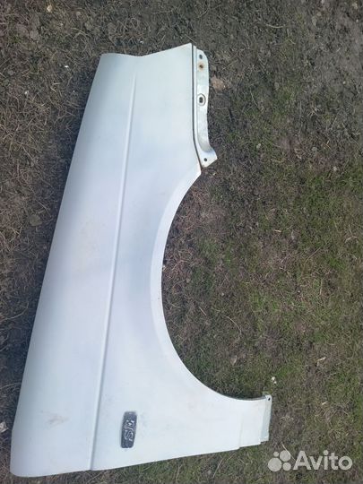 Крыло правое лада приора седан