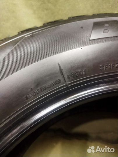 Bridgestone Blizzak Spike-01 23.5/60 R17