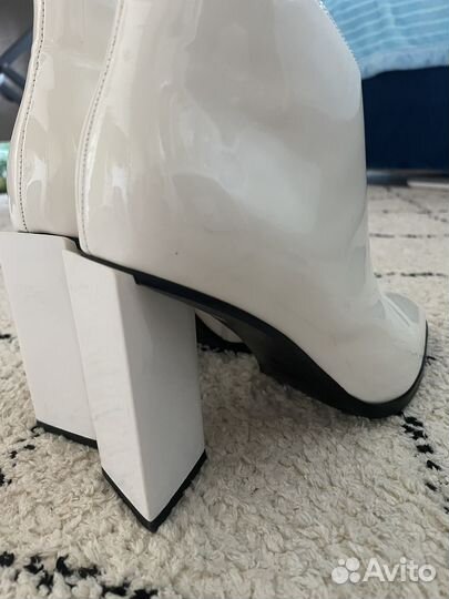 Ботильоны лаковые 36р