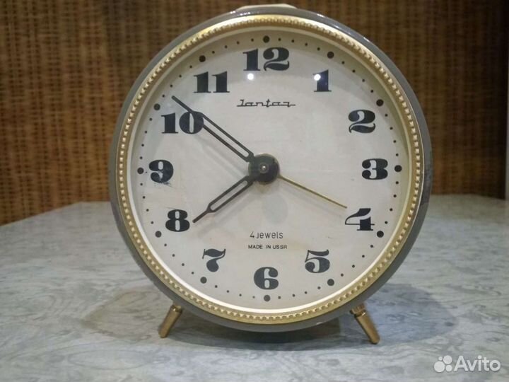 Ретро будильники СССР Янтарь и Витязь