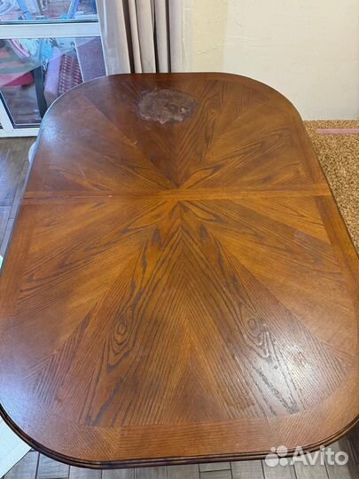 Стол овальный со стульями